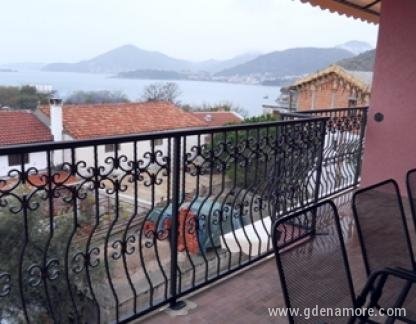 Villa Luka, apartman 9-lux, private accommodation in city Sveti Stefan, Montenegro
